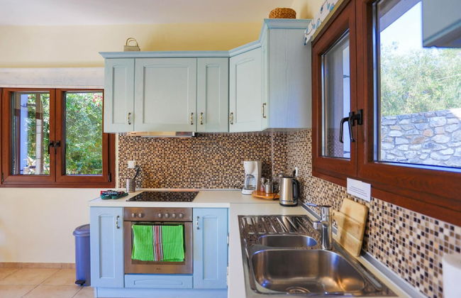 Villa Aloni in Paxi With 2 Bedrooms and 3 Bathrooms - Photo 12