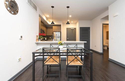 Lovely 3BR Apt With Balcony And Rooftop Pool Plus Views - Foto 20