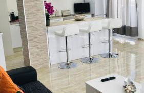 Boutique Apartment by the Sea - Photo 29