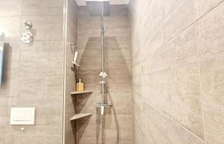 Industrie Stil Apartment unweit vom See - Foto 13