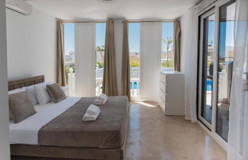 Dream beach-side villa with sea views & close to golf - Photo 6