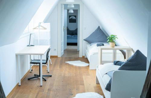 FullHouse - Halle - R17 - 111sqm Loft - 8 Beds for 10 guests - Foto 4