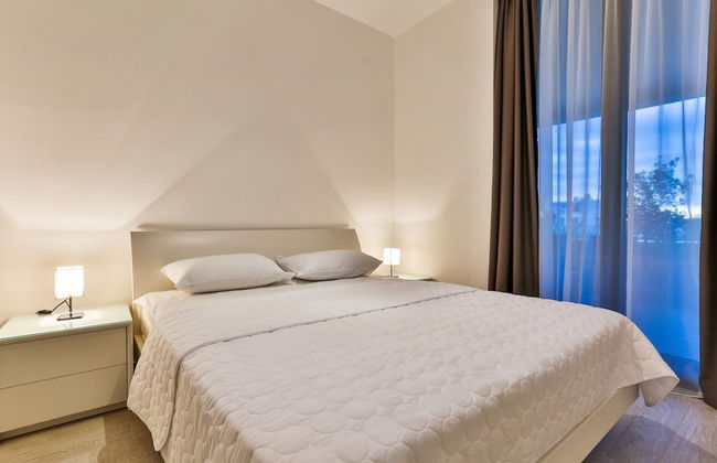 ROYAL GARDENS Apartments - Photo 39