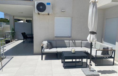 EllaVis Apartments - Photo 12