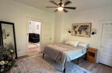 Updated 2 bedroom close to downtown and university - Foto 9