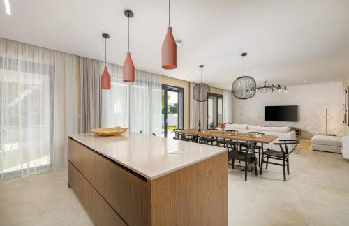 Villa Castanea by Villsy - Photo 31