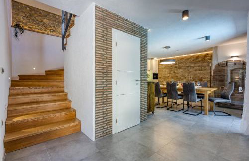 Stone Villa Galant with Pool - Happy Rentals - Foto 4