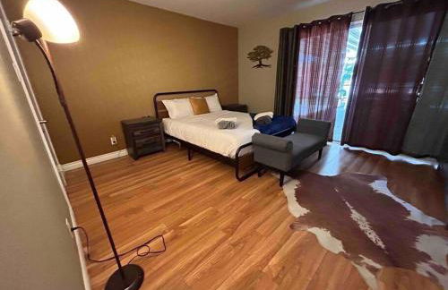 4 miles to Strip / Big house with pool - Foto 5