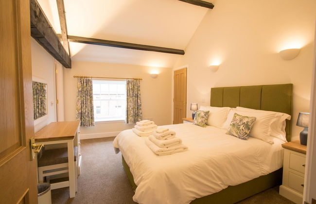 Charming Clock Tower Nestled in North Cumbria - Foto 3