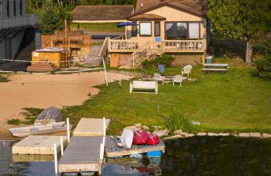 Airport Waterfront Cottage w transportation - Foto 14