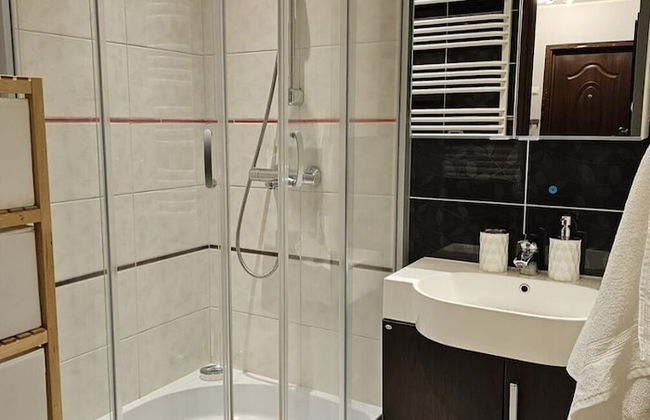 Apartment in Zyrardow 10min to Suntago - Photo 21