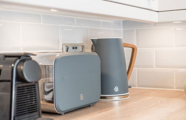 The Flags - Photo 23