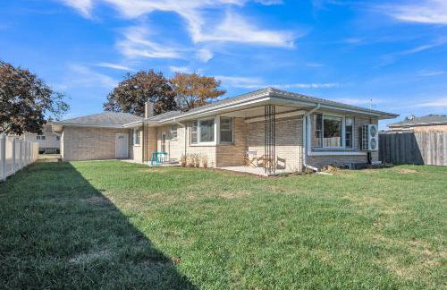 Spacious 2 bedroom home in Niles, Illinois with office, full kitchen and 2 baths - Foto 26