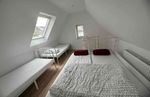 Charmantes 2-Etagen Häuschen- Köln-Phantasialand - Foto 20