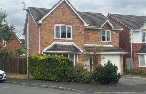 Detached 4 Bed Family Home - Foto 1