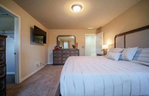 Modern 5BR Retreat with Office Fully Furnished - Foto 66