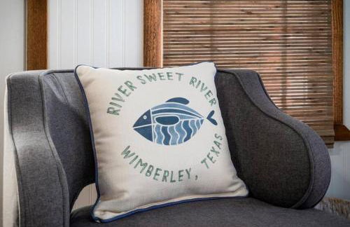 NEW! Ladybug @ Firefly Grove w/ Blanco River Access - Foto 6