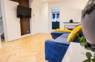 Charming Home in Bromsgrove - Perfect for Groups - Foto 10