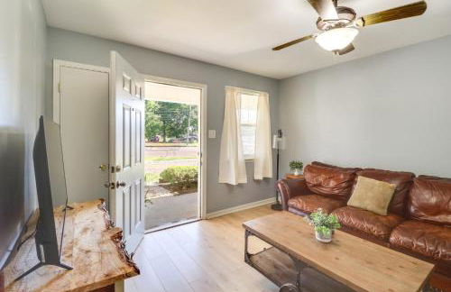 Walk to Eats and Entertainment Home in Brookhaven - Foto 4