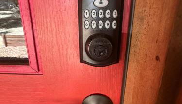 Apple Valley Cabin - Photo 3