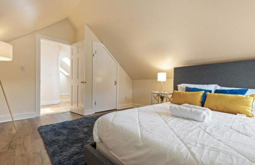 Skyrise Two Stories - Centrally Located - Foto 28