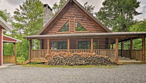 Family Friendly! Linville Cabin with Wraparound Deck - Foto 3