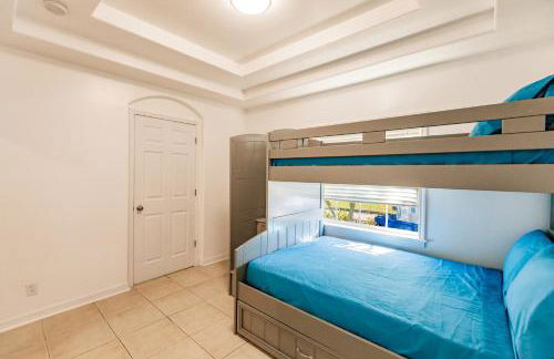 NEW! Dock Canal Family Home w/Pool & Gulf Access! - Foto 7