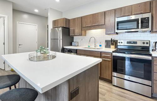 Dwntwn 1BR Haven - Hot Tub! - Foto 8