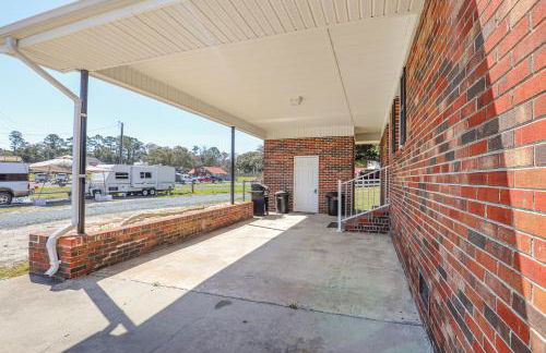 Spacious Home with Waterfront View-Welcome Pets - Foto 39