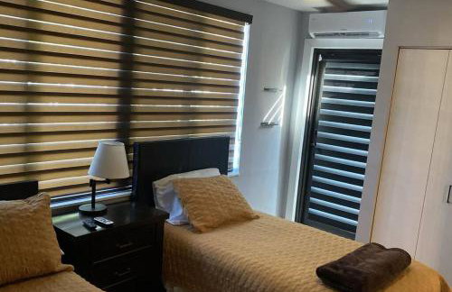 Luxurious Westchester Home Near Miami Clinics - Photo 77