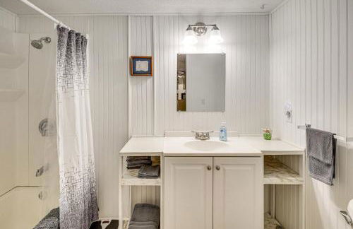 Cabin with Lake Access in Fort McCoy, Pets Welcome! - Foto 19