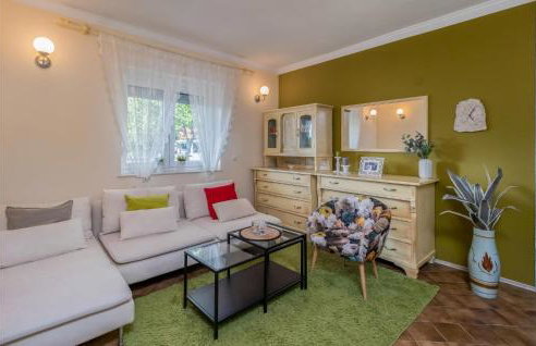 3 Bedroom Beautiful Apartment In Susanj - Photo 3