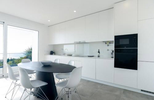 Ocean Views - New Private Condominium with Pool & Sea Views - Foto 9