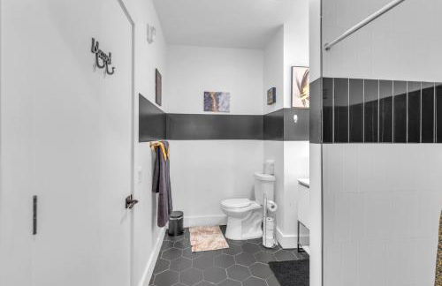 Royal Oasis Indoor Pool, FREE Parking, Near NYC - Foto 14