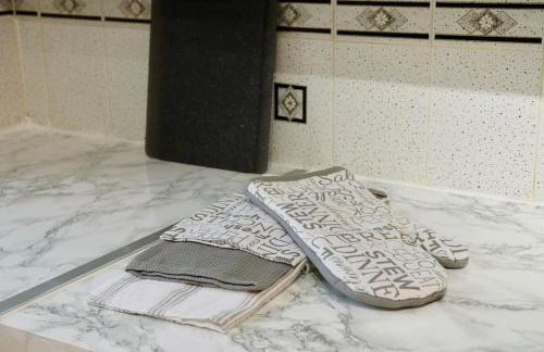 Lovely staycation with family FREE Parking & WiFi - Foto 18