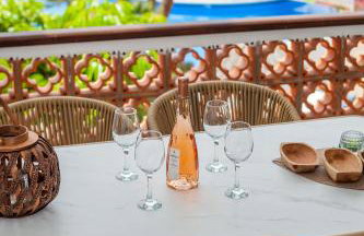 CASA ZUZA - AC, heated pool, 2 terraces, 2 bedrooms & bathrooms, tv channels - Foto 4