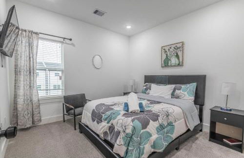 Cozy Duplex Mins to DT/ MCTR, free wi-fi/ Parking - Photo 17