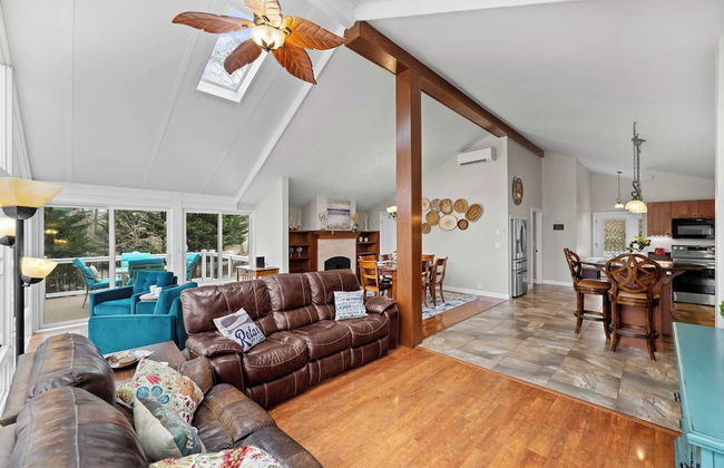 Tree Top Get Away by Avantstay Amazing Lake View - Foto 14