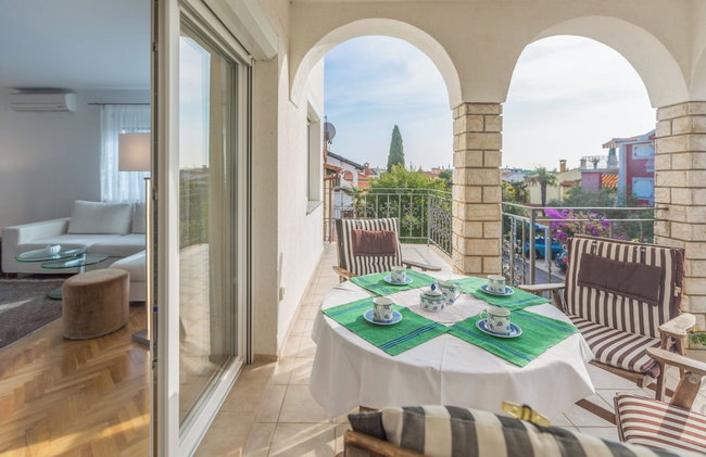 Elegant two-bedroom apartment with terrace in Rovinj - Photo 51