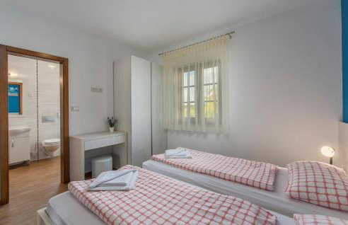 Spacious Villa Nikka with Beautiful Garden and Pool - Foto 17