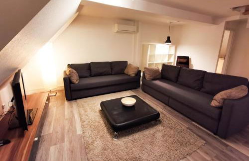 CF26 75m2 Central Quiet Duplex Apartment - Foto 4