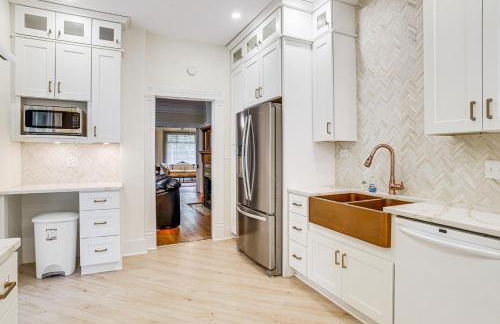 Charming Champaign Victorian with Deck! - Foto 6