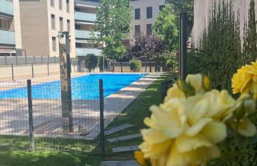 Nuevo, espacioso y confortable con pkg y piscina - Foto 28