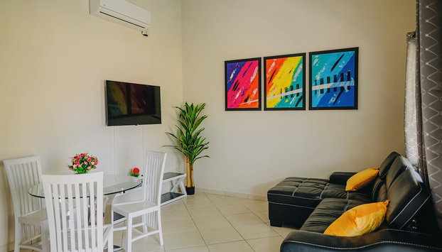 Best Quality 1 Bedroom Apartment 3 km From Eagle Beach - Foto 4, Sala de estar