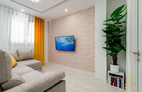 Luxe Apartment Madrid 7 paradas de Metro de Sol - Photo 2