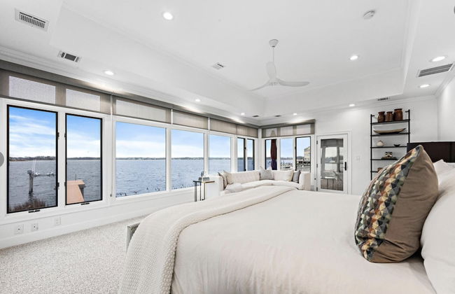 Monmouth Beach 4BR Villa on the Water - Foto 2