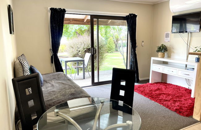 Motuoapa Bay Chalets - Photo 30