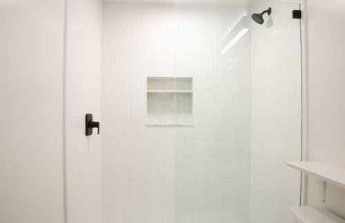 Geometric Loft renovated, hip, pets, poolspa - Foto 18