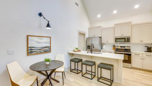 Walk to Sports Complex Home in Millbrook! - Foto 2