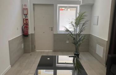 HERMOSO PISO a 3 min de la ESTACION DE BUS Y TREN AVE - Photo 7